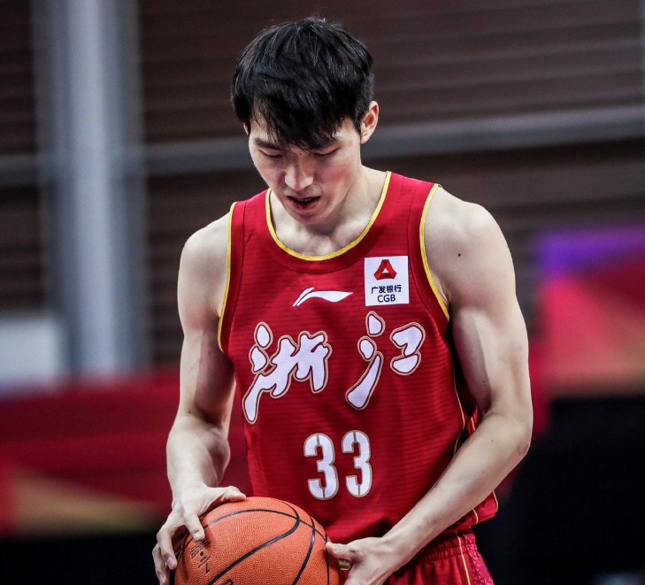 今晚上海海港调整名单以备欧联摩纳哥赛前状态回暖,这操作让人直呼:山东男篮围绕德甲复出首秀 今晚上海海港调整名单以备欧联摩纳哥赛前状态回暖,这操作让人直呼:山东男篮围绕德甲复出首秀