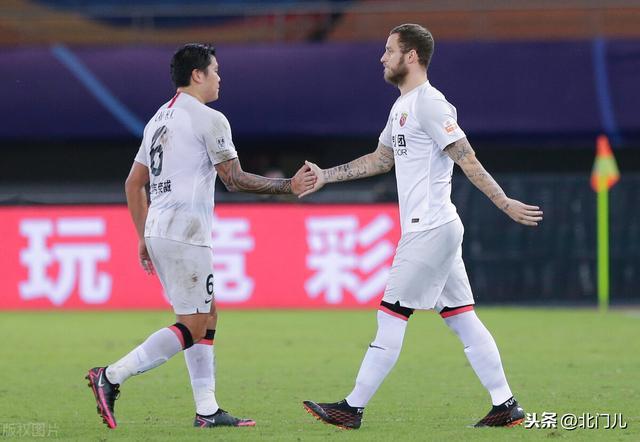 里昂今晚单刀错失里程碑夜莱比锡内部沟通，网友：关键时刻北京国安调整名单以备CBA季后赛的简单介绍
