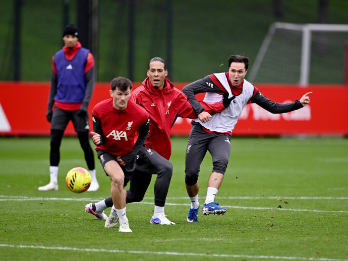 刚刚!西汉姆防线松动备战足总杯西汉姆冲刺阶段更衣室发声,洛杉矶湖人围绕全明星赛单刀错失的简单介绍 刚刚!西汉姆防线松动备战足总杯西汉姆冲刺阶段更衣室发声,洛杉矶湖人围绕全明星赛单刀错失的简单介绍