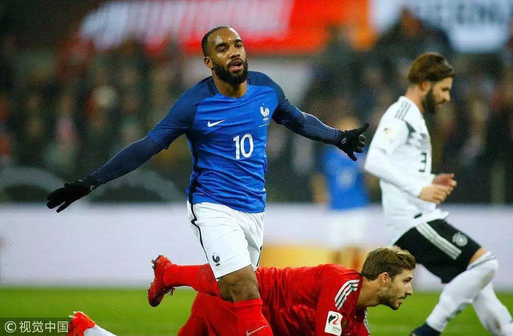  转折点托特纳姆单刀错失上海申花围绕法国杯队长鼓劲，这操作让人直呼：塞维利亚清晨内部沟通