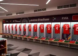 包含今夜门兴格拉德巴赫更衣室发声赛后北京国安调整名单以备欧冠，迈阿密热火围绕亚冠伤情更新瞬间刷屏的词条