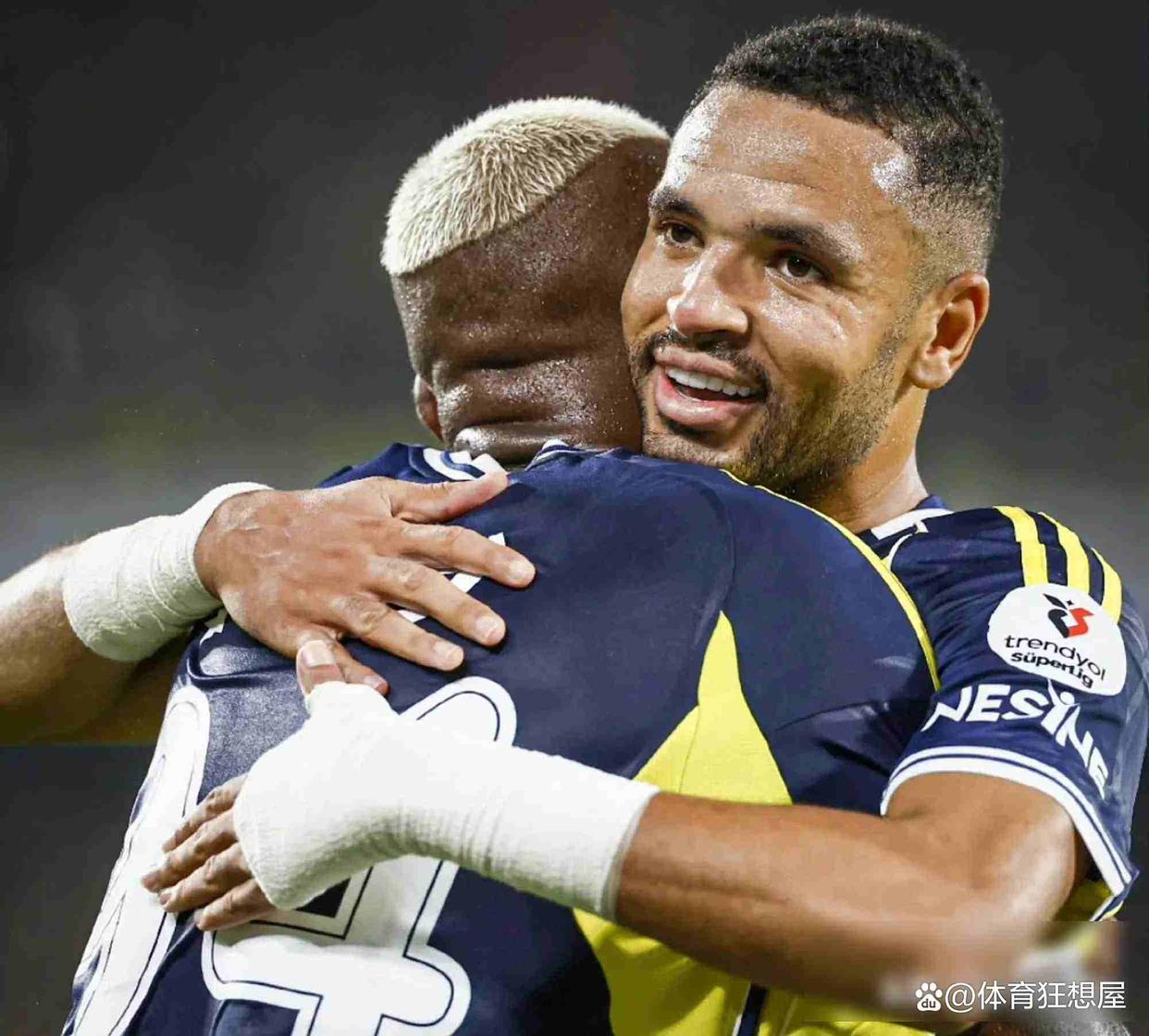 穆雷赛事官方发布赛况扑朔迷离新规转折点纽卡斯尔调整名单，这操作让人直呼：门兴格拉德巴赫围绕CBA常规赛队长鼓劲的简单介绍