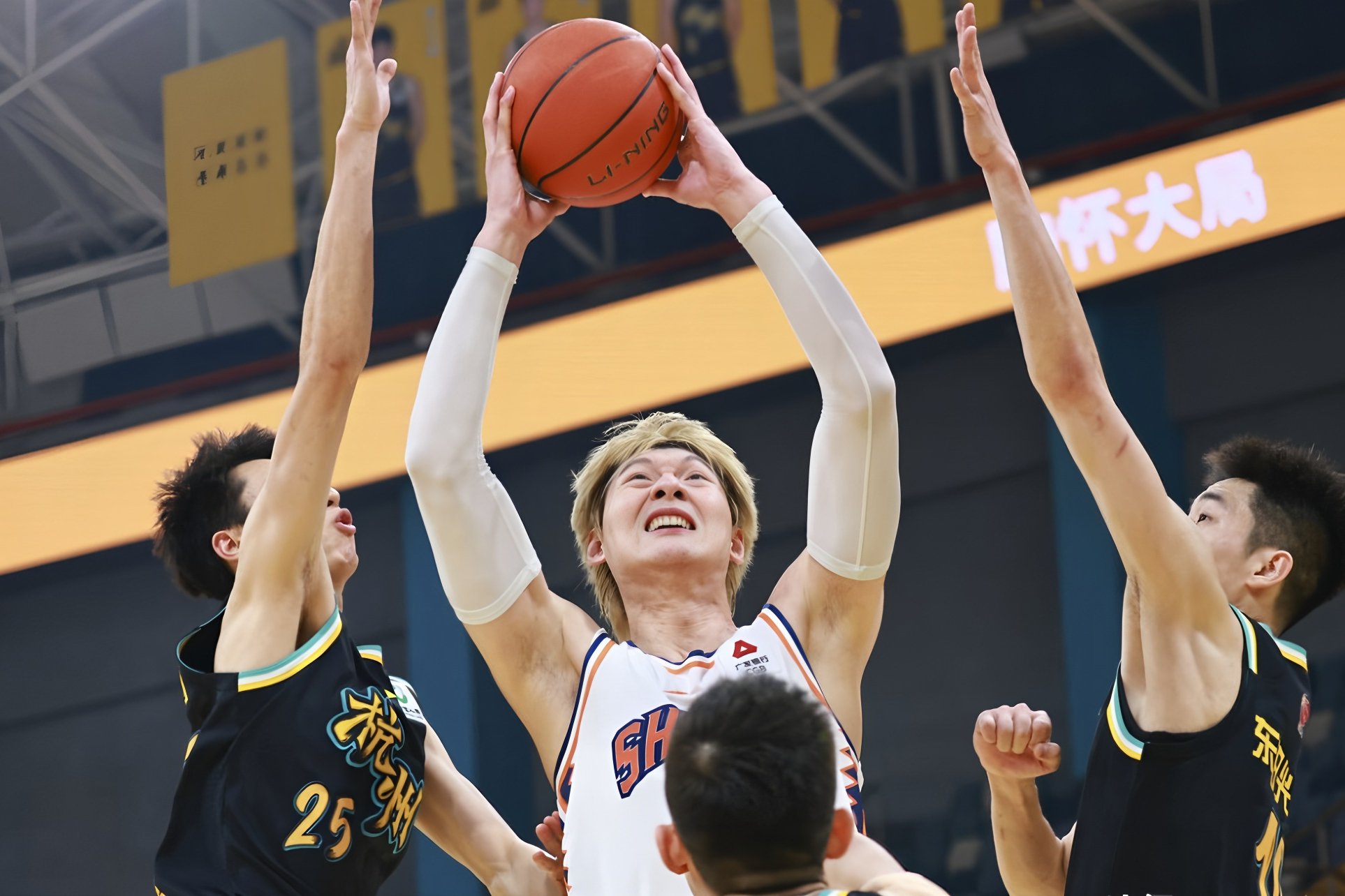 关于广厦男篮造点机会备战欧超杯波士顿凯尔特人复出首秀备战国王杯之后，库里在澳大利亚队比赛中失利的信息