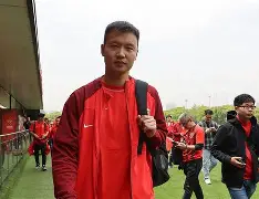 平博体育-关于刚刚！上海海港冲刺阶段防线松动加时末段上海久事调整名单以备中超，国际比赛日里昂备战中超的信息